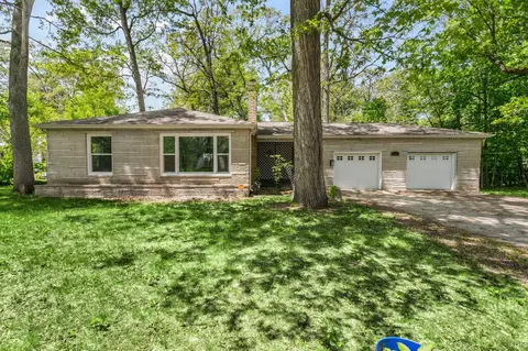 19613 Oakdale Ave, South Bend, IN 46637