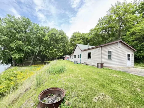 2809 N Towpath Rd, Covington, IN 47932