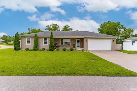 705 Brett Cabel Rd, Washington, IN 47501
