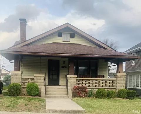 713 SE 1st St, Washington, IN 47501