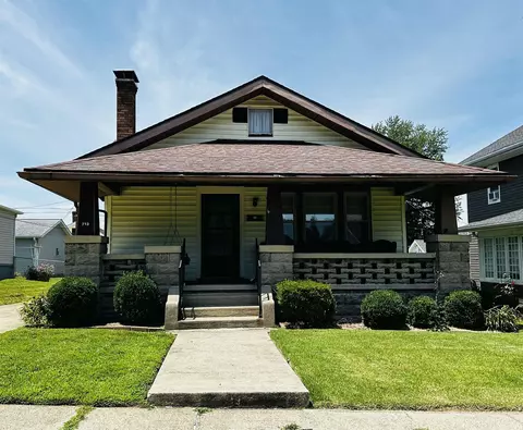 713 SE 1st St, Washington, IN 47501