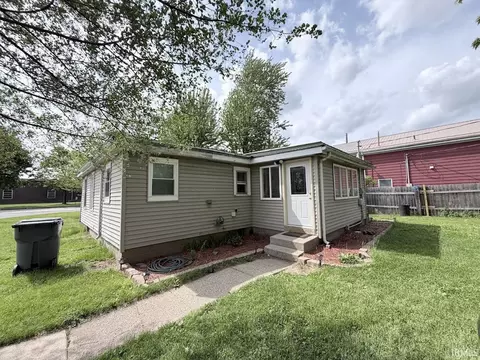 1422 S Tenth St, Goshen, IN 46526