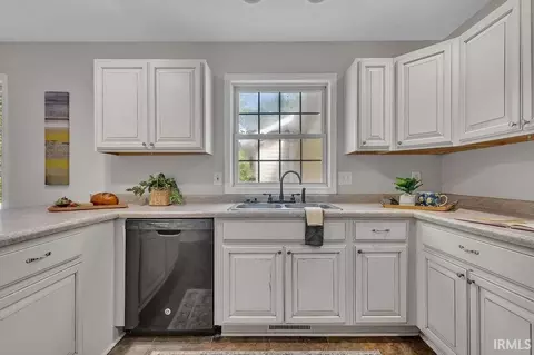 Kitchen - 4690 E State Road 45, Bloomington, IN 47408 photo 2 of 2