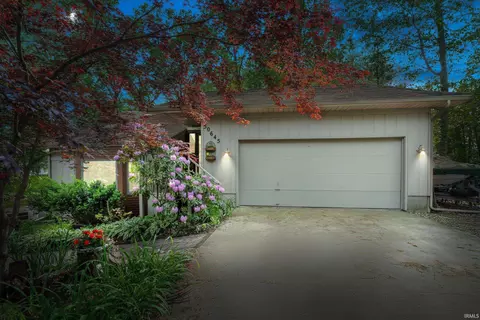 50645 Blackhawk Ct, Granger, IN 46530