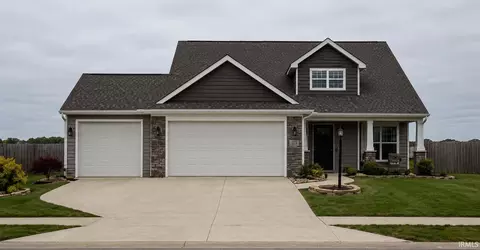 1112 Mayrock Dr, Fort Wayne, IN 46818