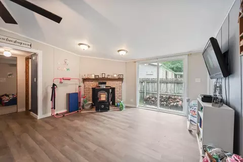 304 W Vine St, Mitchell, IN 47446 photo 6