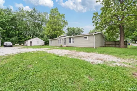 304 W Vine St, Mitchell, IN 47446 photo 14