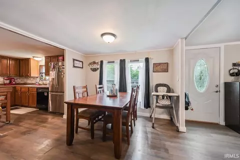 304 W Vine St, Mitchell, IN 47446 photo 5