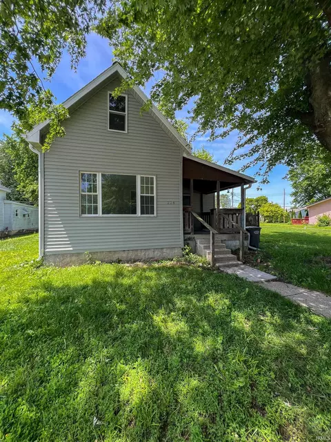 224 Second St, Tipton, IN 46072