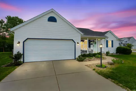 4310 Glen Oak Dr, South Bend, IN 46628