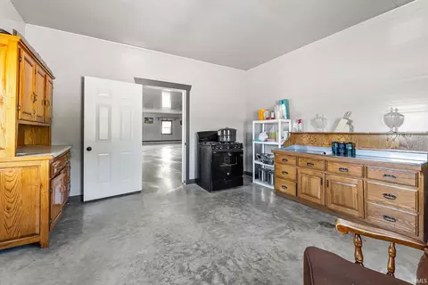 Kitchen - 4160 S 600 East Rd, Hamilton, IN 46742 photo 3 of 3