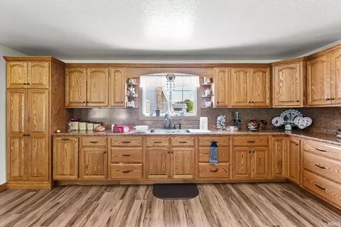 Kitchen - 4160 S 600 East Rd, Hamilton, IN 46742 photo 1 of 3