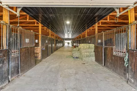 Entry Way - 4160 S 600 East Rd, Hamilton, IN 46742 photo 1 of 2