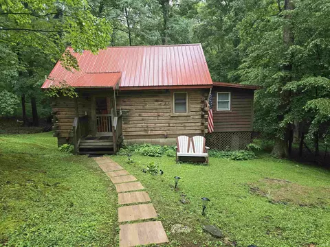 3471 N Shamrock Ln, Birdseye, IN 47513