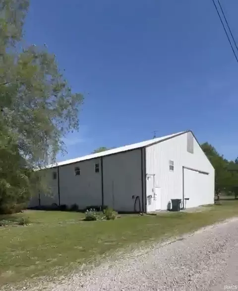100 S East St, Griffin, IN 47616