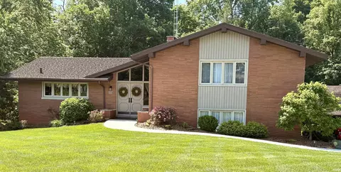 1778 S Raymond St, Jasper, IN 47546