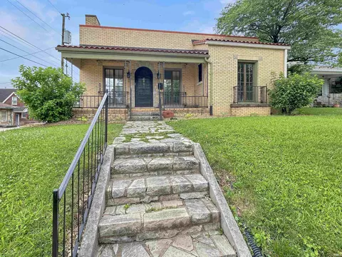 209 W 9th St, Jasper, IN 47546