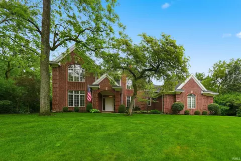 5201 W Deerbrook Dr, Muncie, IN 47304