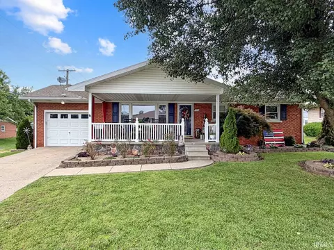 700 E Ulen St, Fort Branch, IN 47648