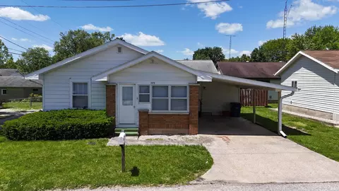 105 P St, Bedford, IN 47421