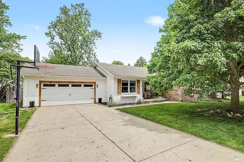 4016 Willowood Dr, Lafayette, IN 47905