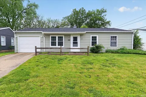 56478 Miller Dr, Elkhart, IN 46516