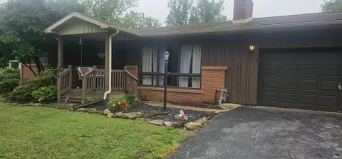 577 W Degonia Rd, Boonville, IN 47601