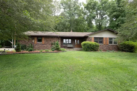 8425 Gun Club Rd, Mount Vernon, IN 47620