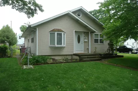 2057 Riverside Dr, South Bend, IN 46616
