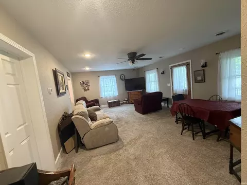 Living - 304 E Race St, Odon, IN 47562 photo 3 of 4