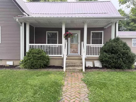 Exterior - 304 E Race St, Odon, IN 47562 photo 2 of 7