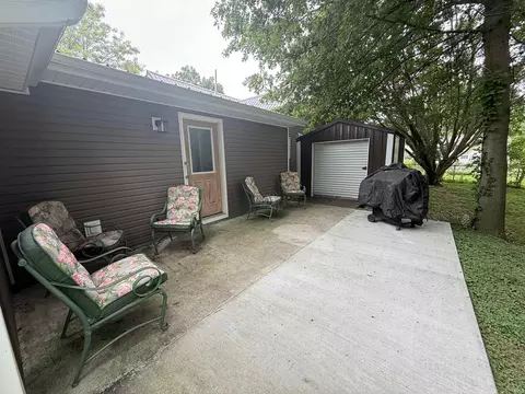 Exterior - 304 E Race St, Odon, IN 47562 photo 5 of 7