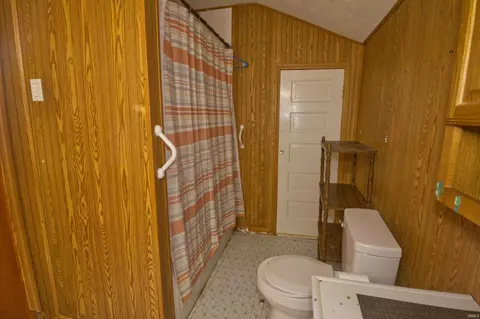 Bath - 250 W Franklin St, Lyons, IN 47443 photo 2 of 2