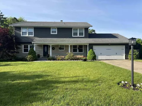 24328 Elmhurst Dr, Elkhart, IN 46517