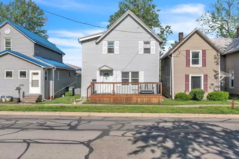 718 S Main St, Kendallville, IN 46755