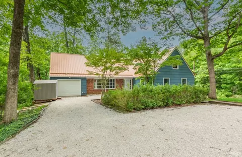 390 S Lori Ln, Bloomington, IN 47401