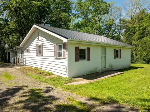 958 E Short St, Winchester, IN 47394