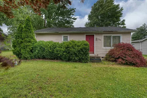 531 E Monroe St, Chandler, IN 47610