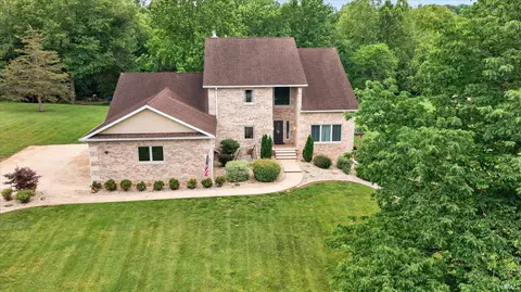9833 S Tailwater Dr, Bloomington, IN 47401