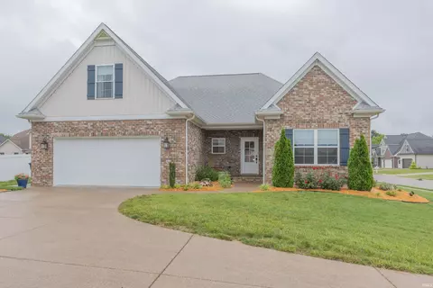 8464 Wyatt Ct, Newburgh, IN 47630
