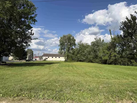 1010 W Main St, Mitchell, IN 47446