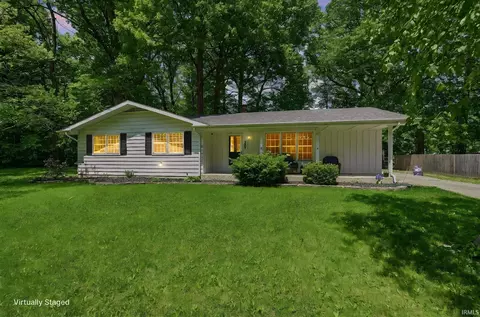 2328 Klug Dr, Fort Wayne, IN 46818