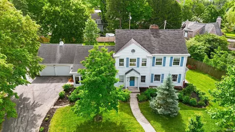 2708 Eastbrook Dr, Fort Wayne, IN 46805