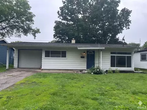 1307 Ebeling Dr, South Bend, IN 46615