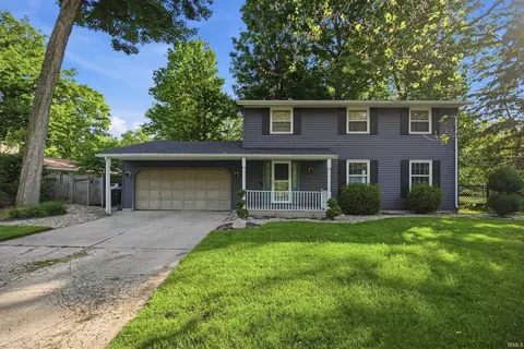 1720 Forest Downs Dr, Fort Wayne, IN 46815