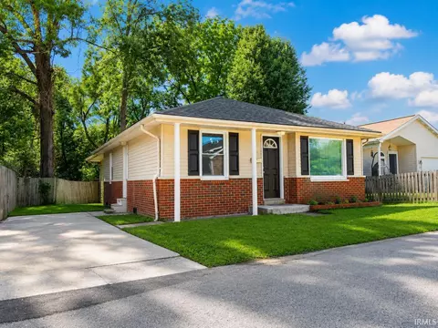406 Polk St, Newburgh, IN 47630