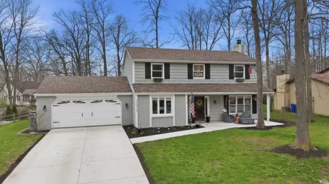 10915 Spring Oak Rd, Fort Wayne, IN 46845