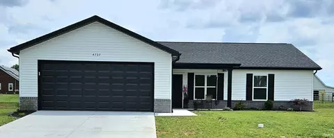4727 White Spruce Ln, Evansville, IN 47725