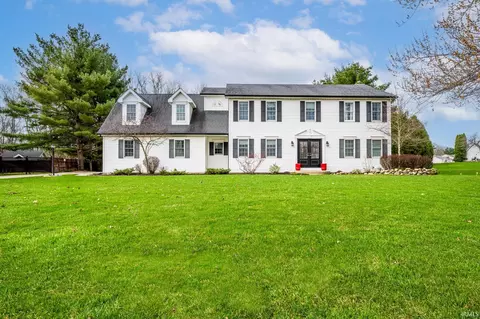 51855 Deer Trail Ct, Granger, IN 46530