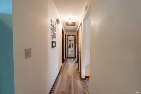 Entry Way - 1069 Mitten Dr, Wabash, IN 46992 photo 1 of 1